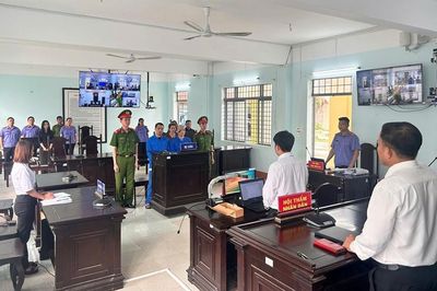 Phối hợp tổ chức phiên tòa trực tuyến vụ án mua bán, tàng trữ trái phép chất ma túy