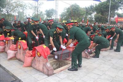 Để những nén hương tri ân luôn được vẹn tròn