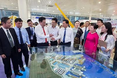 Khai mạc Hội chợ EWEC - Đà Nẵng 2026, thúc đẩy kết nối giao thương quốc tế