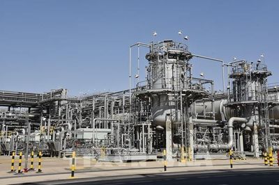 Saudi Arabia tìm đường mới đưa dầu ra thị trường