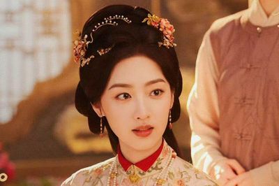 Một phân cảnh của Đặng Ân Hy trong Hoa Khai Cẩm Tú gây tranh cãi