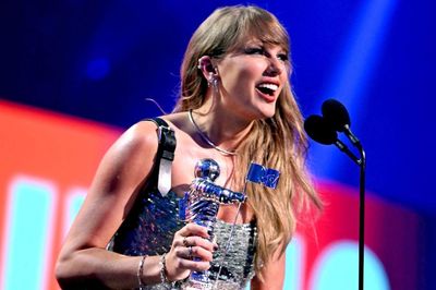 Taylor Swift một lần nữa làm nên lịch sử ở tuổi 36