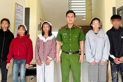 Kịp thời ngăn 3 bé gái 'đi làm hè' theo lời dụ dỗ trên mạng xã hội