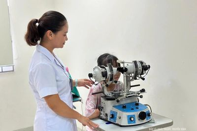 Bảo vệ đôi mắt cho trẻ
