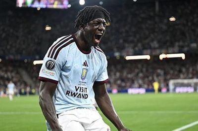 Brian Madjo phá kỷ lục 30 năm của Kluivert tại Siêu cúp châu Âu trong màu áo Aston Villa
