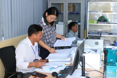 Phình Giàng đánh giá cán bộ bằng kết quả thực hiện nhiệm vụ