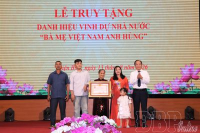 Truy tặng danh hiệu Bà mẹ Việt Nam anh hùng cho Mẹ Nguyễn Thị Quy