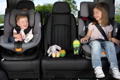 Từ ngày 15-8, phạt cảnh cáo ô tô chở trẻ em không có thiết bị an toàn