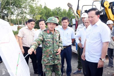 Chủ tịch UBND thành phố Nguyễn Văn Út kiểm tra Dự án Đường cao tốc Thành phố Hồ Chí Minh - Thủ Dầu Một - Chơn Thành