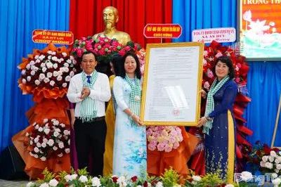 Mỹ Đức Tây đón nhận danh hiệu Xã An toàn khu