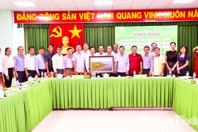 Đồng Tháp và Cà Mau chia sẻ kinh nghiệm, nâng cao chất lượng báo chí