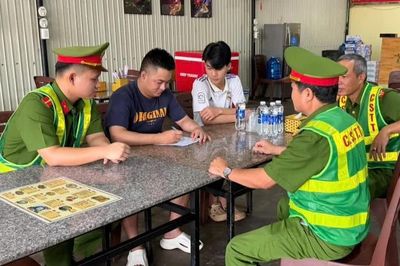 Công an phường Thống Nhất tăng cường tuần tra, xử lý vi phạm trật tự đô thị