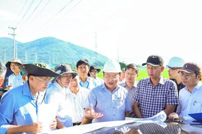 Phó Chủ tịch UBND tỉnh Lê Huyền kiểm tra tiến độ 2 dự án giao thông trọng điểm