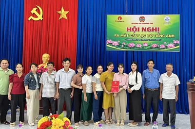 Hội Nông dân xã Khánh Vĩnh ra mắt câu lạc bộ tiếng Anh