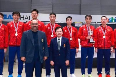Lương Công Minh cùng đội tuyển Cầu mây Việt Nam giành Huy chương Đồng thế giới