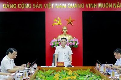 Phó Chủ tịch UBND tỉnh Vũ Việt Văn yêu cầu hoàn thiện định mức dịch vụ đô thị