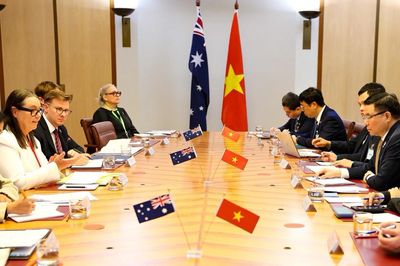 Việt Nam xuất khẩu dầu thô, nhập khẩu than, LNG từ Australia