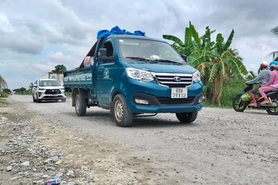 Tăng tốc sửa chữa mặt đường quốc lộ 1 qua Cà Mau
