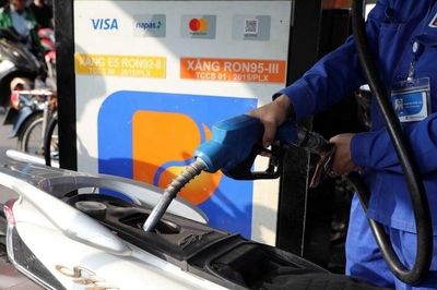 Giá xăng, dầu đồng loạt giảm