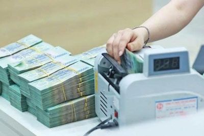 Tiền gửi dân cư lập kỷ lục, vượt 11 triệu tỷ đồng