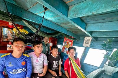 Bộ đội Biên phòng Cần Thơ cứu 5 ngư dân cùng tàu cá gặp nạn trên biển
