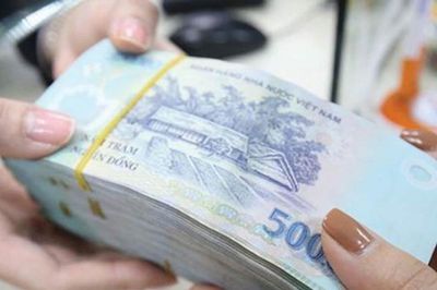 Dòng tiền 'giá rẻ' chảy khỏi tài khoản thanh toán, ngân hàng đau đầu với bài toán CASA