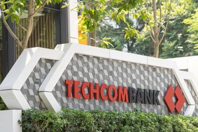 Vốn ngoại tăng tốc vào ngân hàng Việt