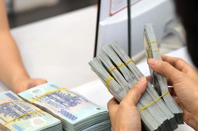 Gửi tiết kiệm vẫn là kênh đầu tư hấp dẫn nhất trong nửa đầu năm