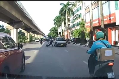 Xác minh clip ô tô và xe máy 'đánh võng' trên đường