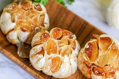 Tỏi nướng không chỉ thơm ngon: Ăn thường xuyên có thể mang lại 5 lợi ích đáng chú ý