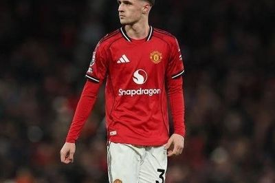 Vượt qua áp lực nghẹt thở trước Leeds, sao trẻ Man United ghi điểm tuyệt đối với HLV Carrick