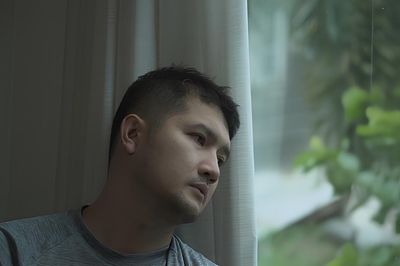 Uất ức khi bố mẹ chia tài sản bằng nhau dù anh trai phá của, mê cờ bạc