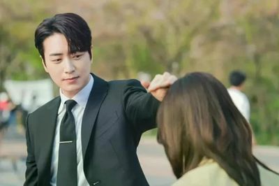 Tháng 8 gọi tên 4 chòm sao may mắn: Cơ hội ùa tới, thành quả cũng theo sau