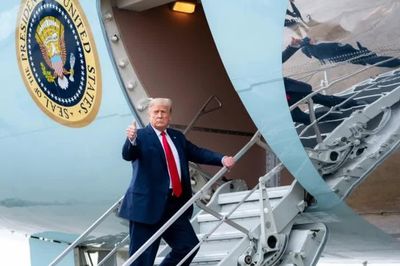 Ông Trump giải thích quyết định đổi máy bay phút chót ở Thổ Nhĩ Kỳ