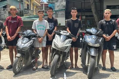 Khởi tố nhóm thanh thiếu niên mang kiếm chém người vô cớ