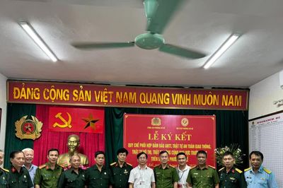 Chung tay xây dựng 'Cổng trường học an toàn giao thông'