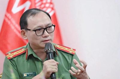 Kiểm chứng thông tin trên không gian số
