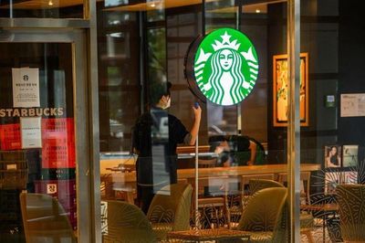 Starbucks Hàn Quốc lỗ chục triệu USD sau sự cố marketing