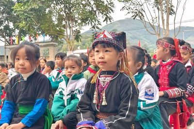 Lào Cai ban hành tiêu chí gia đình, thôn, tổ dân phố, xã, phường hạnh phúc