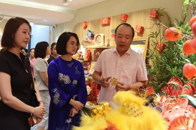 Đưa sức sống phố cổ vào nhịp tiêu dùng hiện đại