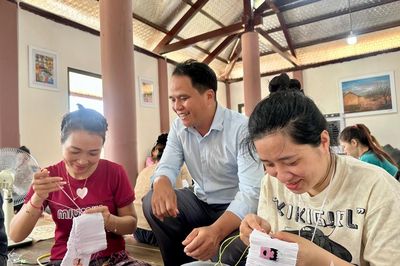 Làng Nủ - Từ đau thương dựng xây niềm hy vọng - Bài 2: Chung sức dựng xây miền quê hạnh phúc (Tiếp theo và hết)