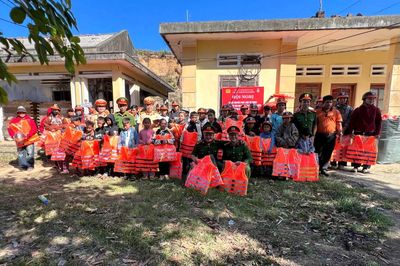 Thắt chặt an toàn đường thủy trên hồ Liệt Sơn