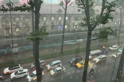 Chiều và đêm 14-8: Mưa dông gia tăng ở Bắc bộ và Nam bộ