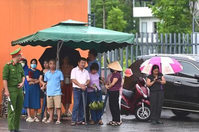Thi lại ở Tuyên Quang: Phụ huynh mong con được xét tuyển đại học đúng nguyện vọng