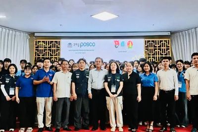 Đoàn tình nguyện POSCO Beyond hỗ trợ giáo dục phường Phú Mỹ