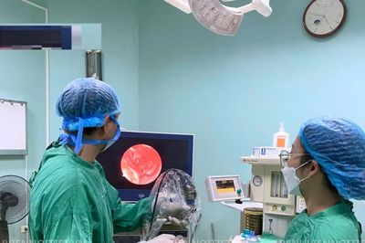 Tưởng đau đầu bình thường, không ngờ viêm xoang mạn tính đợt cấp