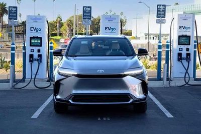 Toyota Hybrid chuyển sang pin lithium-ion, giảm chi phí và tăng hiệu suất