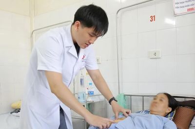 Đau tức vùng hạ vị, không ngờ u xơ tử cung gần 3 kg, to như thai 8 tháng
