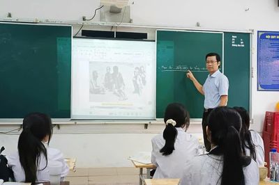 Đề Ngữ văn có ngữ liệu giàu sức gợi, bảo đảm độ phân hóa