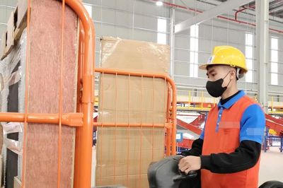 Giảm giờ làm còn 40-44 giờ/tuần: Không bây giờ thì khi nào?